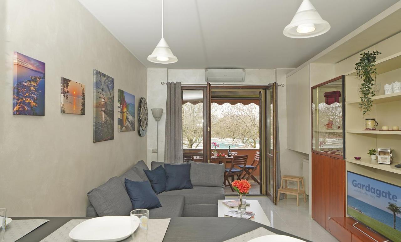 Casa Rudi - Gardagate Apartment Sirmione Ngoại thất bức ảnh