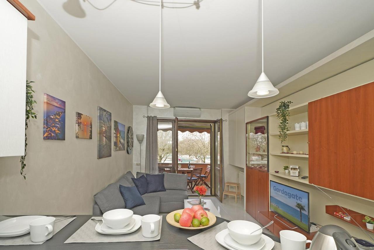 Casa Rudi - Gardagate Apartment Sirmione Ngoại thất bức ảnh