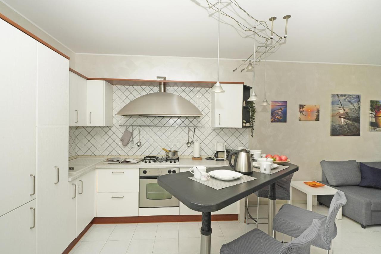 Casa Rudi - Gardagate Apartment Sirmione Ngoại thất bức ảnh
